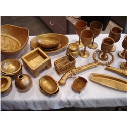 BOX OF GOLD PAINTED DECORATIVE CUPS, FLINT LUCK PISTOLS, AND DECOR