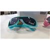 Image 2 : 13 PAIRS NEW KIDZ SUNGLASSES