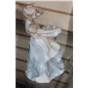 Image 4 : ROYAL DOULTON REFLECTIONS BREEZY DAY HN3162 FIGURE