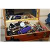 Image 2 : JEWELRY BOXES WITH CONTENTS
