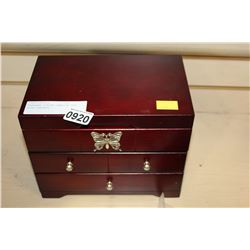 MAHOGANY FINISH JEWELLRY BOX WITH CONTENTS