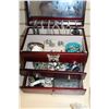Image 2 : MAHOGANY FINISH JEWELLRY BOX WITH CONTENTS