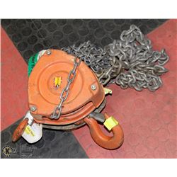 VITALI- INTERNATIONAL . 2 TON CHAIN HOIST