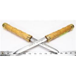 DUAL DAGGER IN OAK WOOD  COLOR ORNATE CASE