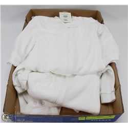 FLAT OF NEWBORN 4 SLEEPERS & 2 BODY SUITS