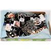 Image 1 : FLAT OF NEW FASHION JEWELRY OVER 75 PIECES