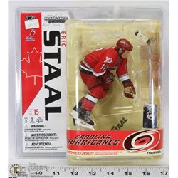 MCFARLANE TOYS ERIC STAAL HOCKEY FIGURE IN PACKAGE