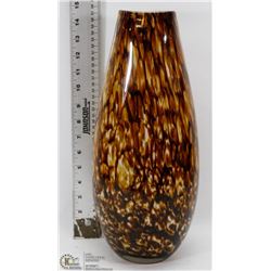 LEOPARD VASE WITH CASCADE
