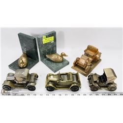 GROUP OF COLLECTIBLES INCLUDING METAL CARS, DUCK