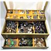 Image 1 : 10)  DELUXE JEWELRY BOX & CONTENTS