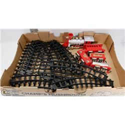 CLASSIC TRAIN SET W/ CARS & TRACK