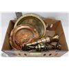 Image 1 : FLAT OF  VINTAGE BRASS VASES , COPPER AND  MORE