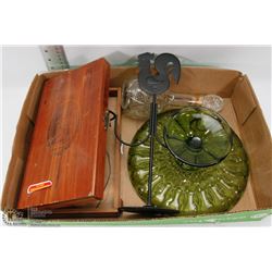 FLAT WITH VINTAGE WOOD MUSICAL BOX , GREEN