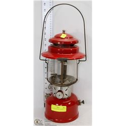 COLEMAN CAMPING LANTERN.