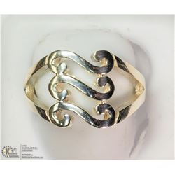 STERLING SILVER RING SIZE 8.25