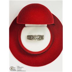 STERLING SILVER RING SIZE 8