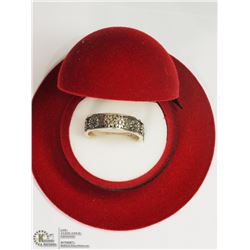 STERLING SILVER RING SIZE 8.5
