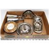 Image 1 : FLAT OF SILVER PLATED SERVEWARE INCL CREAM &