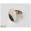 Image 1 : STERLING SILVER DISC RING SIZE 7.
