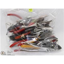 BAG OF VARIOUS PLYERS