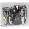 Image 1 : BAG OF CORK SCREWS