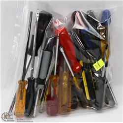 BAG OF HAND TOOLS, MOSTLY SCREWDRIVERS