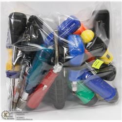 BAG OF SCREWDRIVERS