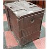 Image 1 : LARGE WARMING/COOLING CAMBRO (PORTABLE) FOOD OR