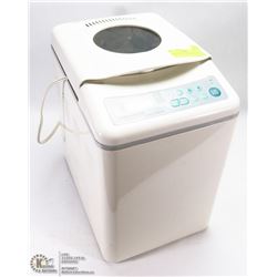 BLACK AND DECKER ALL IN ONE AUTOMATIC BREAD MAKER