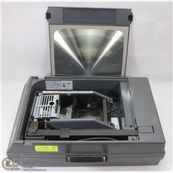 3M 2000AG PORTABLE OVERHEAD PROJECTOR - GREAT