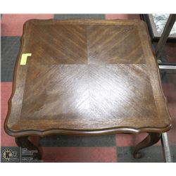 OAK END TABLE 27"X27"X21"HIGH