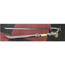 HORSE HEAD HANDLED SABER WITH METAL SCABBARD
