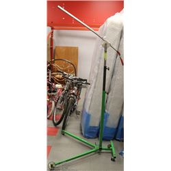 AUTOBODY ADJUSTABLE ROLLING STAND.