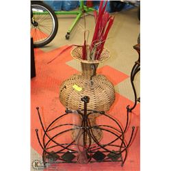 WICKER AND FLOWER POT WITH MAGAZINE RACK