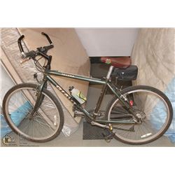 IGUANA GIANT MOUNTAIN BIKE , 26" TIRES