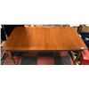 Image 2 : SOLID WOOD TABLE