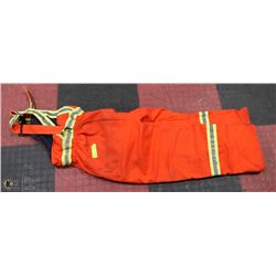 PAIR OF FIREWALL SIZE MR FLAME RESISTANT BIB