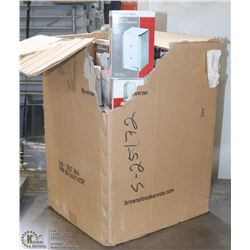 BOX OF NAPKIN DISPENSERS