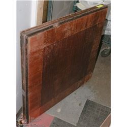 ANTIQUE FOLDABLE CARD TABLE