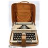 Image 1 : 1960'S TYPEWRITER WITH CASE