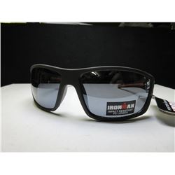 New Mens Foster Grant Ironman Sunglasses 100% protection/impact res.