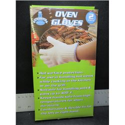 1 Pair of New Oven Gloves / must have for BBQ or Camping