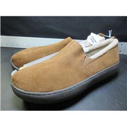 New Mossimo Mens Slippers genuine Suede non marking sole size 11