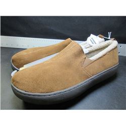 New Mossimo Mens Slippers genuine Suede non marking sole size 12