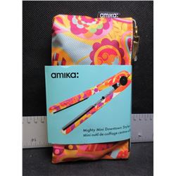 New Amika mighty mini Downtown Styler / great for travel