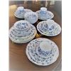 Image 1 : Blue Danube China Set