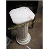 Image 1 : Marble Column
