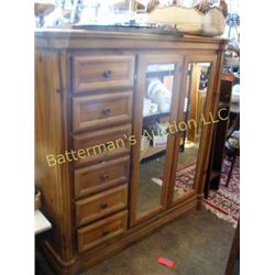 Wooden Cabinet Wardrobe