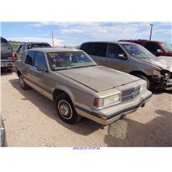 1993 - DODGE DYNASTY // SALVAGE TITLE