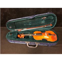 1/4 SIZE VIOLIN W/ BOW & CASE